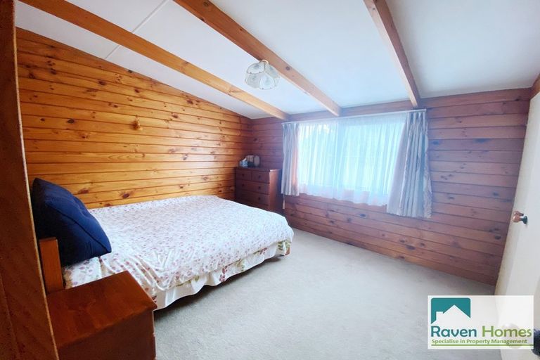 Photo of property in 1/14 Gleneagles Grove, Wattle Downs, Auckland, 2103