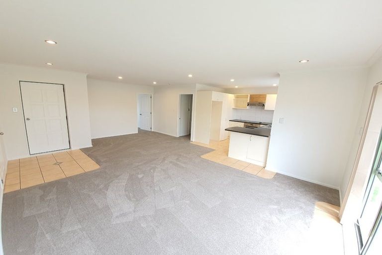 Photo of property in 17 Scotts Field Drive, Takanini, 2112