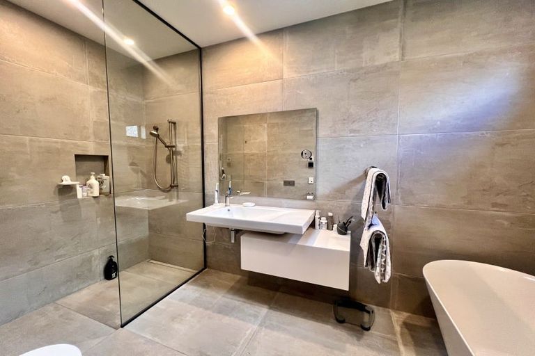 Photo of property in 20 Mckellar Drive, Jacks Point, Queenstown, 9371