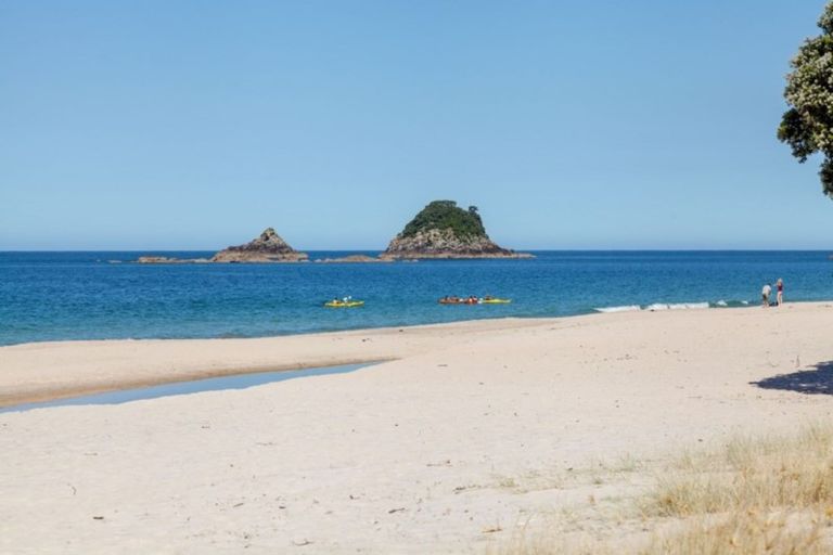 Photo of property in 36 Tutaritari Road, Hahei, Whitianga, 3591