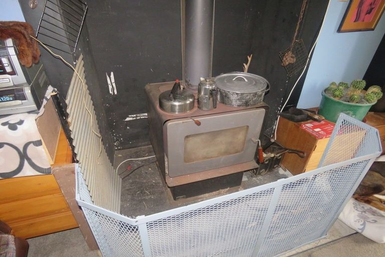 Photo of property in 19 Fonblanque Street, Westport, 7825