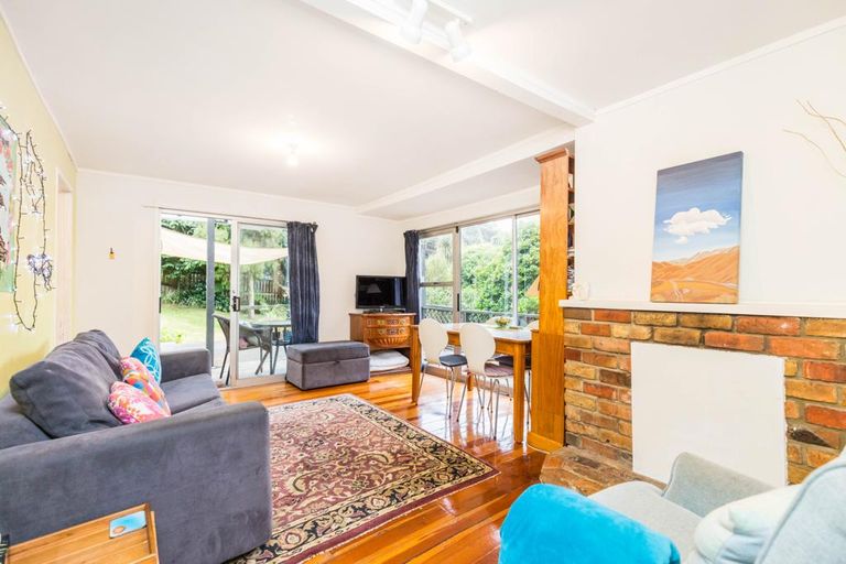 Photo of property in 338 Huia Road, Titirangi, Auckland, 0604