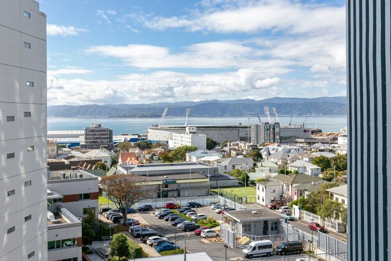 Photo of property in Westhaven Apartments, 24/127 Molesworth Street, Thorndon, Wellington, 6011