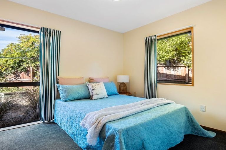 Photo of property in 10 Dulcie Place, Harewood, Christchurch, 8051