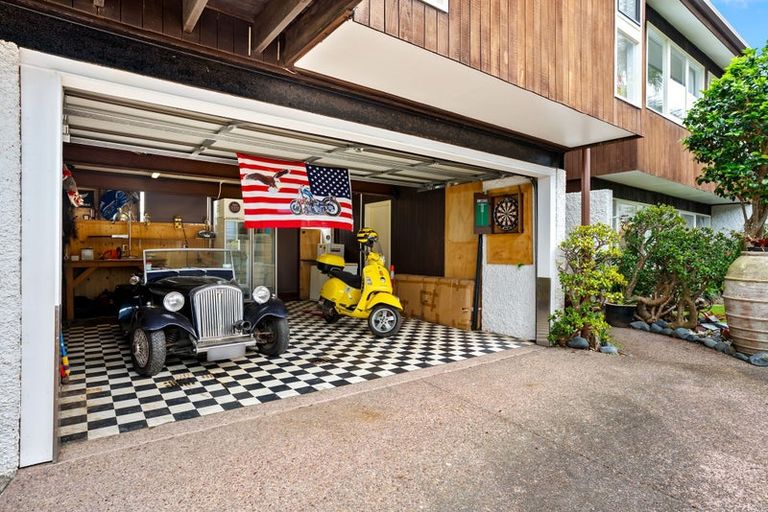 Photo of property in 1/21 Peter Terrace, Castor Bay, Auckland, 0620