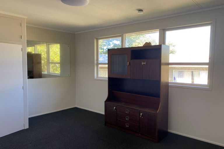 Photo of property in 13 Woodstock Road, Forrest Hill, Auckland, 0620