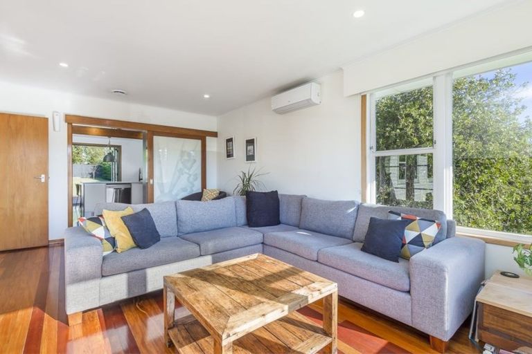 Photo of property in 17 Noall Street, Te Atatu Peninsula, Auckland, 0610