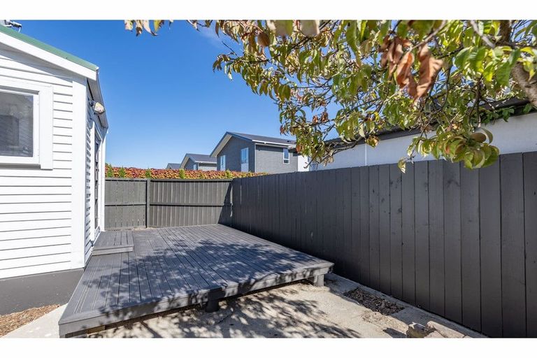 Photo of property in 37 Gresford Street, Edgeware, Christchurch, 8013