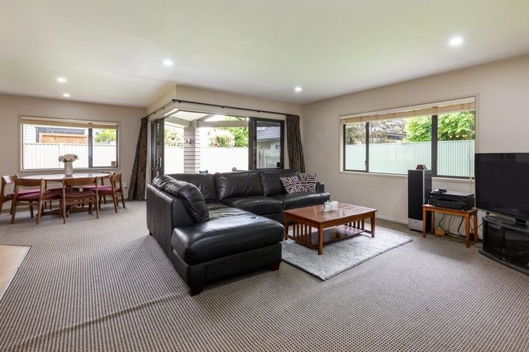 Photo of property in 323 Southland Place, Raureka, Hastings, 4120