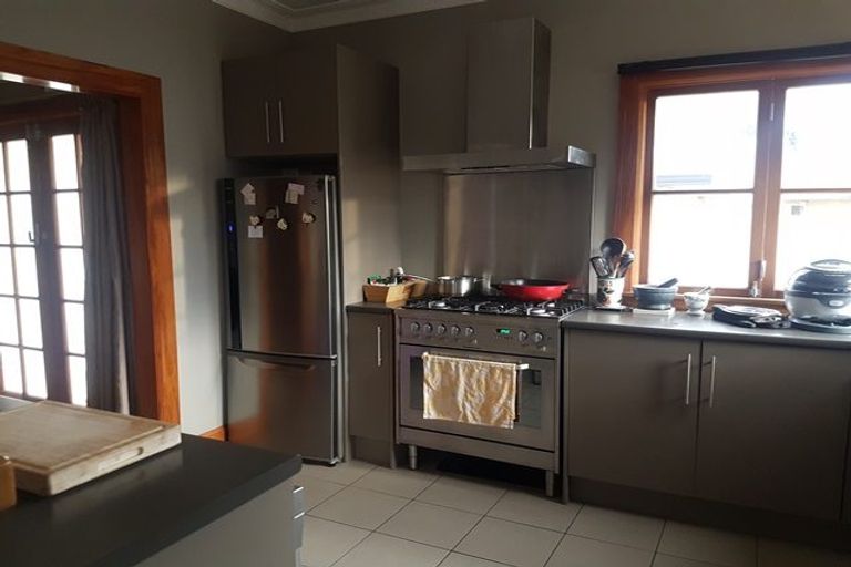 Photo of property in 24 Ake Ake Avenue, Hokowhitu, Palmerston North, 4410