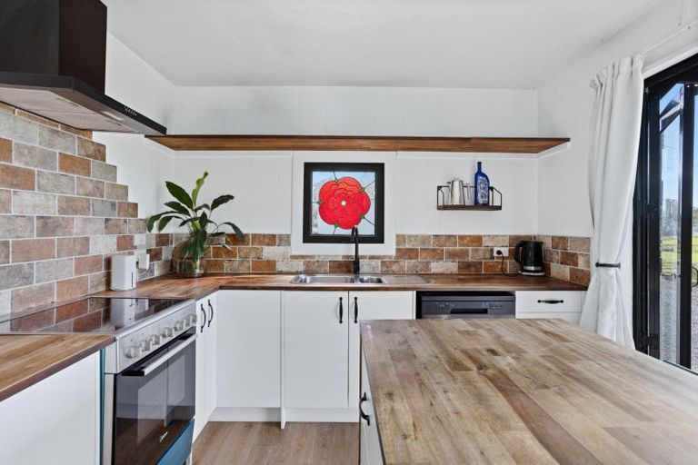Photo of property in 1700 Ruapekapeka Road, Kawakawa, 0182