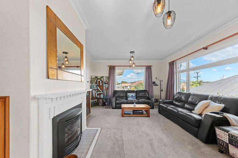 Photo of property in 1/1 Wilton Street, Westown, New Plymouth, 4310