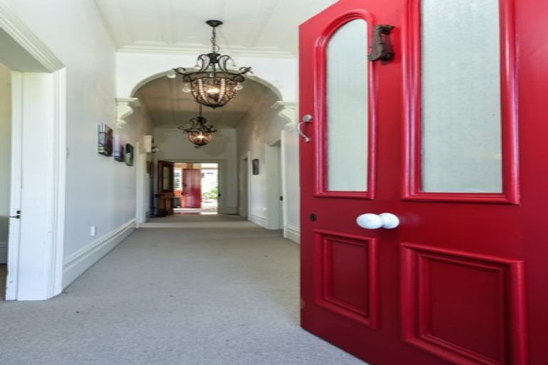 Photo of property in 8 Queen Street, Cambridge, 3434