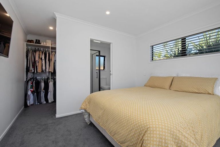 Photo of property in 8 Karaipiture Road, Karaka, 2124