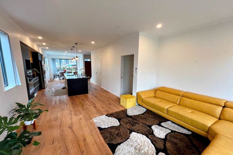 Photo of property in 12 Te Rito Road, Hobsonville, Auckland, 0616