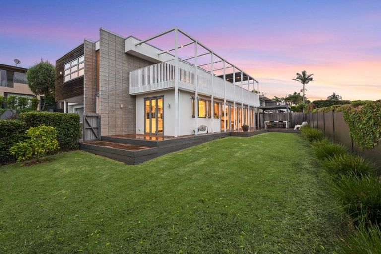 Photo of property in 1 Endymion Place, Half Moon Bay, Auckland, 2012