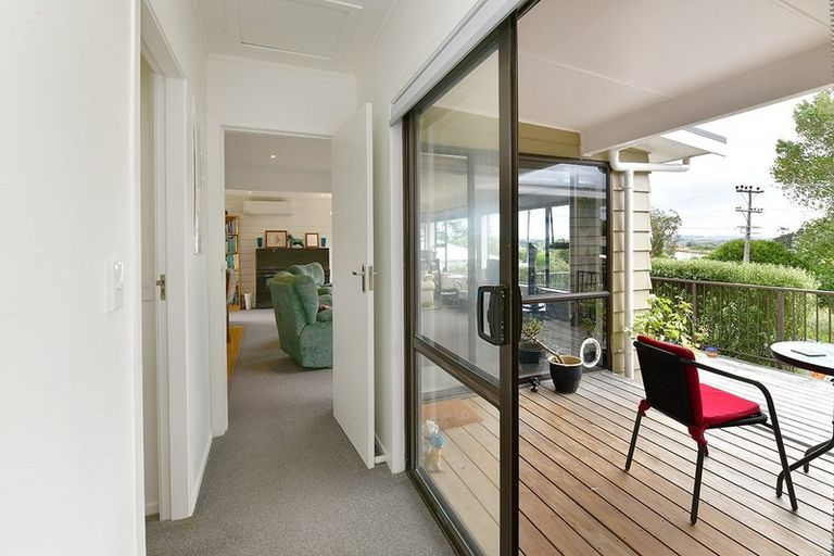 Photo of property in 7 Mangakura Road, Helensville, 0800