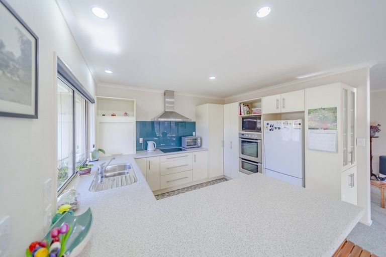 Photo of property in 8 Belgrove Place, Waipukurau, 4200