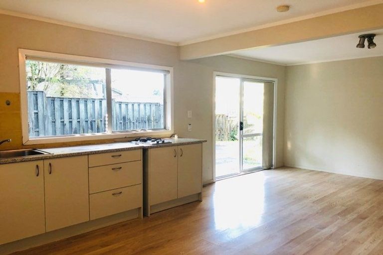 Photo of property in 29 Meadowvale Avenue, Forrest Hill, Auckland, 0620