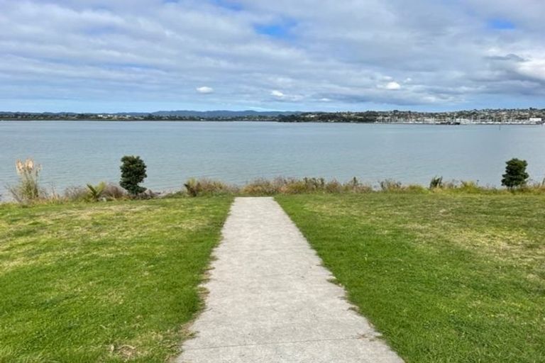 Photo of property in 103 Limestone Drive, Hobsonville, Auckland, 0616