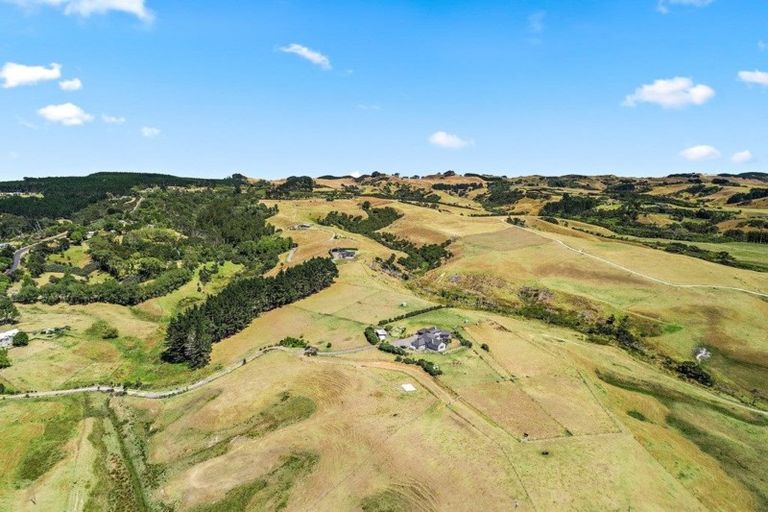 Photo of property in 290 Rimmer Road, Helensville, 0875