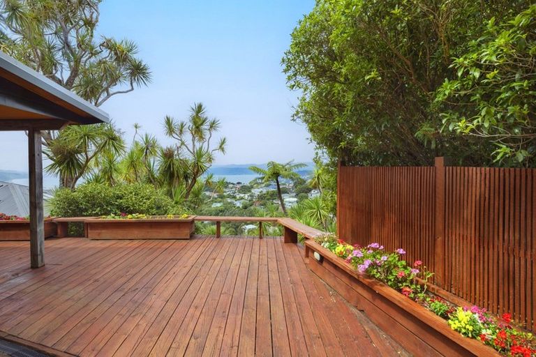 Photo of property in 12 Thorby Street, Northland, Wellington, 6012