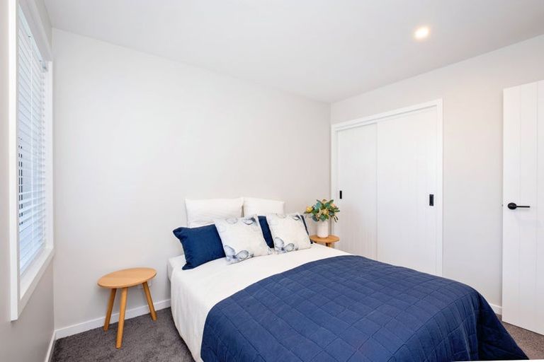 Photo of property in 12 George Yee Place, Taradale, 4112