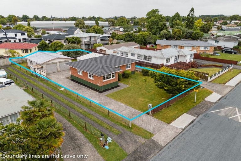 Photo of property in 8 Brightwell Street, Papakura, 2110