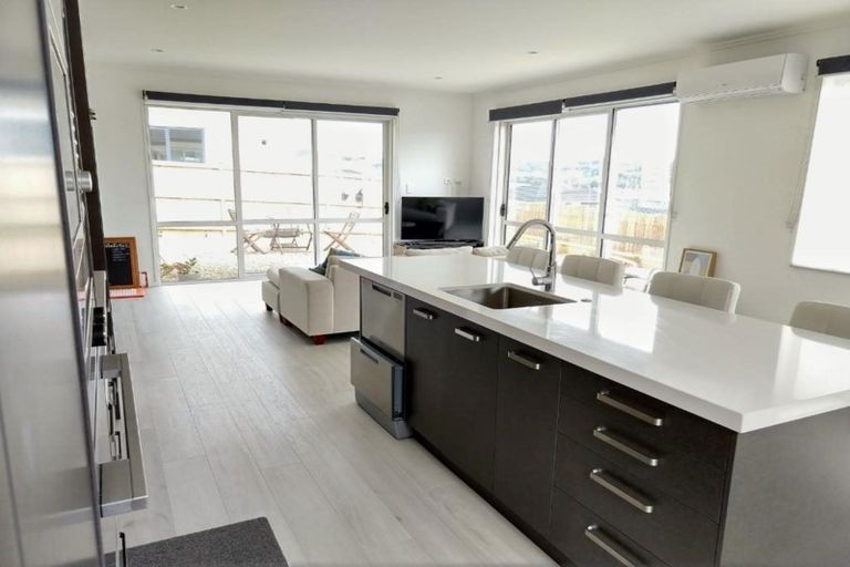 Photo of property in 16 Kiwa Crescent, Gulf Harbour, Whangaparaoa, 0930