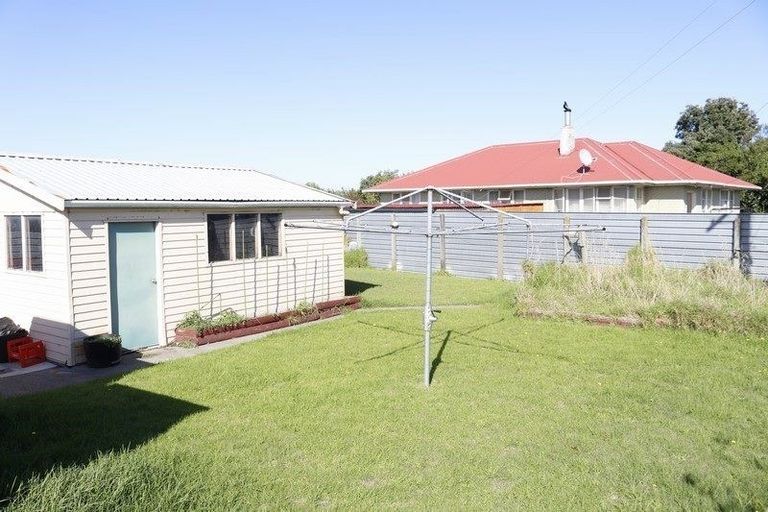 Photo of property in 93 Swiss Avenue, Gonville, Whanganui, 4501