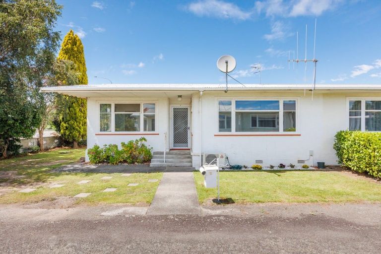 Photo of property in 1 Kiwi Court, Roslyn, Palmerston North, 4414