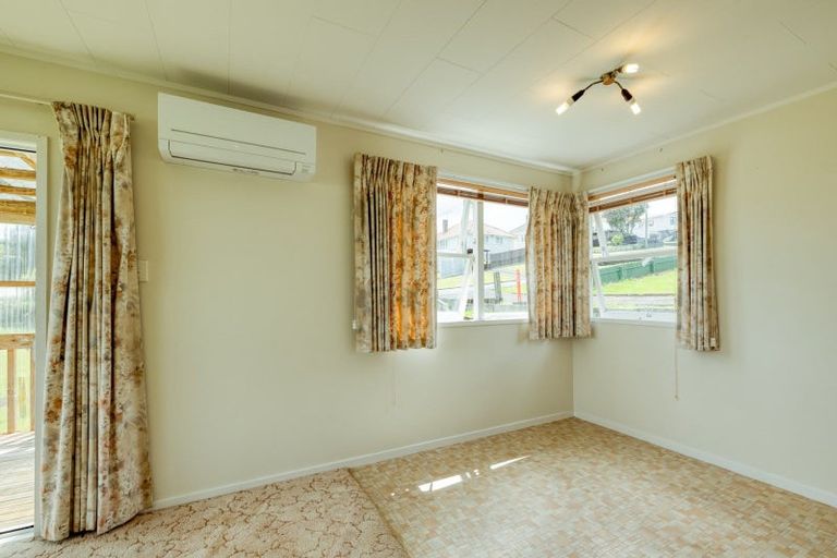 Photo of property in 29 Karaka Street, Helensville, 0800