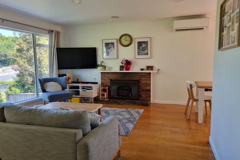 Photo of property in 2/16 Hogans Road, Glenfield, Auckland, 0629