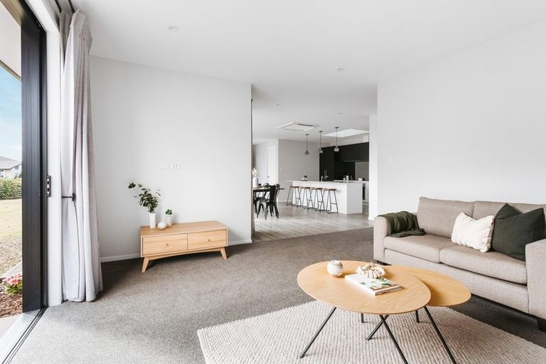Photo of property in 15 Livingstone Drive, Papamoa Beach, Papamoa, 3118