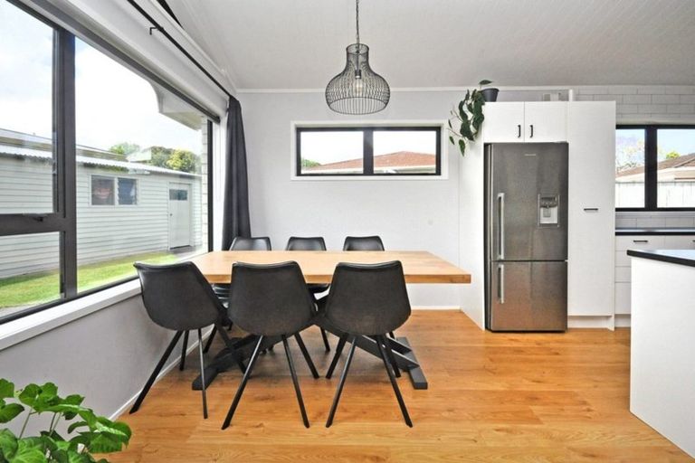 Photo of property in 2a Koromiko Place, Waiuku, 2123