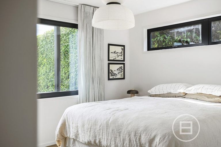 Photo of property in 4 Renata Crescent, Te Atatu Peninsula, Auckland, 0610