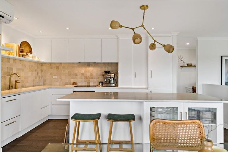 Photo of property in 5c Woodward Avenue, Mangere Bridge, Auckland, 2022