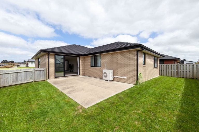 Photo of property in 1 O Ruamano Crescent, Pukekohe, 2120