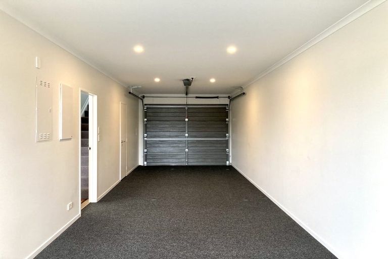 Photo of property in 66 Manutewhau Road, Massey, Auckland, 0614