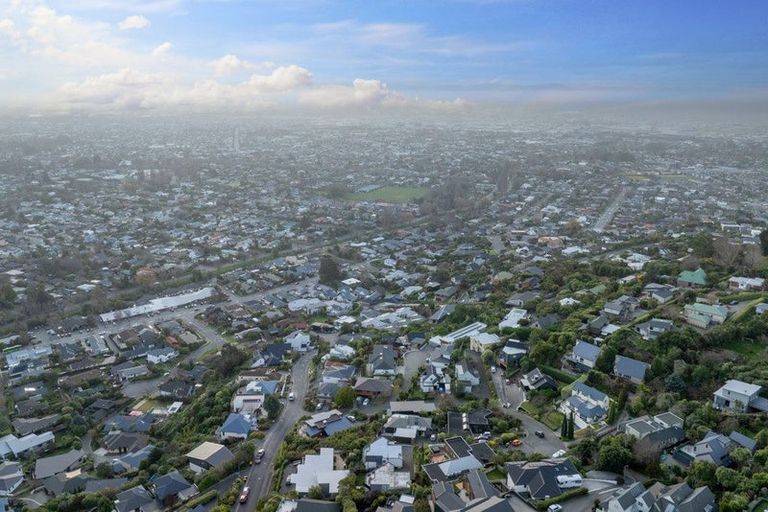 Photo of property in 1/8 Lookaway Place, Huntsbury, Christchurch, 8022