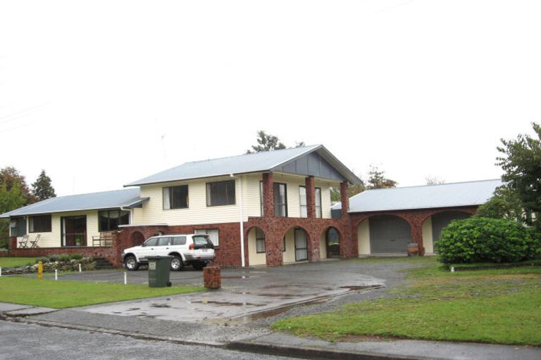 Photo of property in 13 Dumfries Road, Tokoroa, 3420