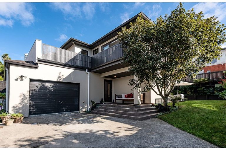 Photo of property in 12 Whitu Street, Khandallah, Wellington, 6035