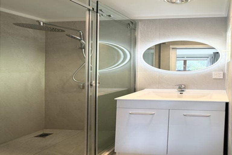 Photo of property in 204 Don Buck Road, Massey, Auckland, 0614