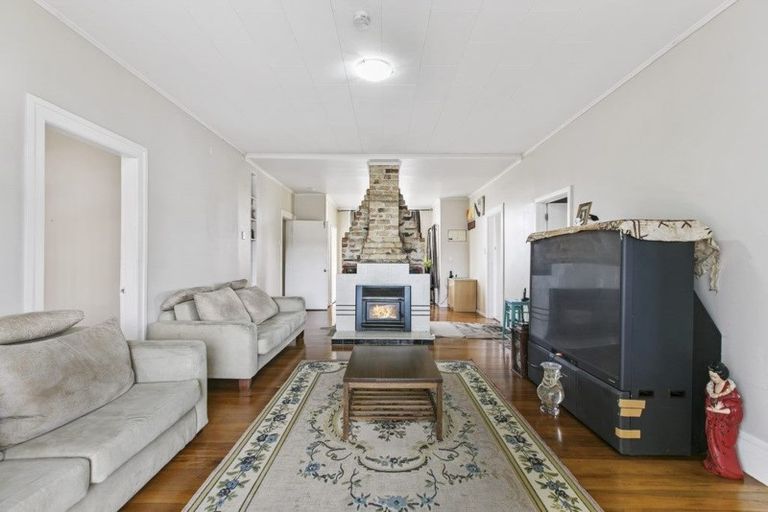 Photo of property in 135 Mountain Road, Mangere Bridge, Auckland, 2022