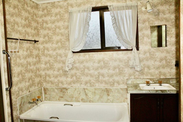 Photo of property in 11 Cardigan Street East, Middlemarch, 9597