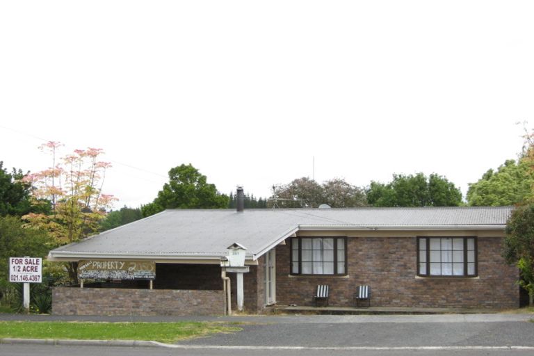 Photo of property in 351 Main Road, Huapai, Kumeu, 0810