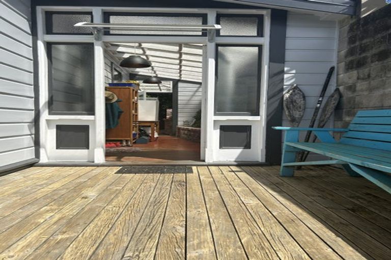 Photo of property in 62f1 Roseneath Terrace, Roseneath, Wellington, 6011