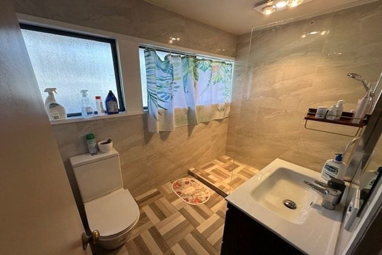 Photo of property in 4 Westpark Drive, West Harbour, Auckland, 0618