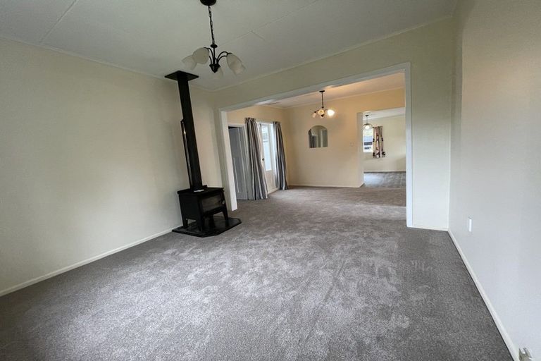 Photo of property in 8a Shanly Street, Waipawa, 4210