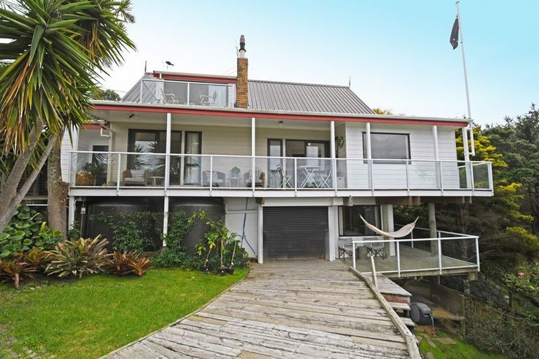 Photo of property in 47 Grand View Road, Leigh, 0985